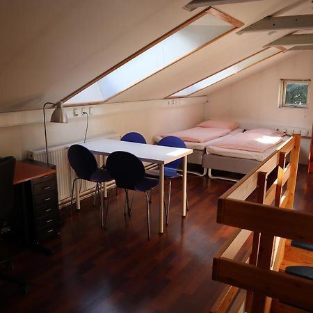 Rooms In Quiet Yellow Courtyard Apartment Copenhagen Exterior photo